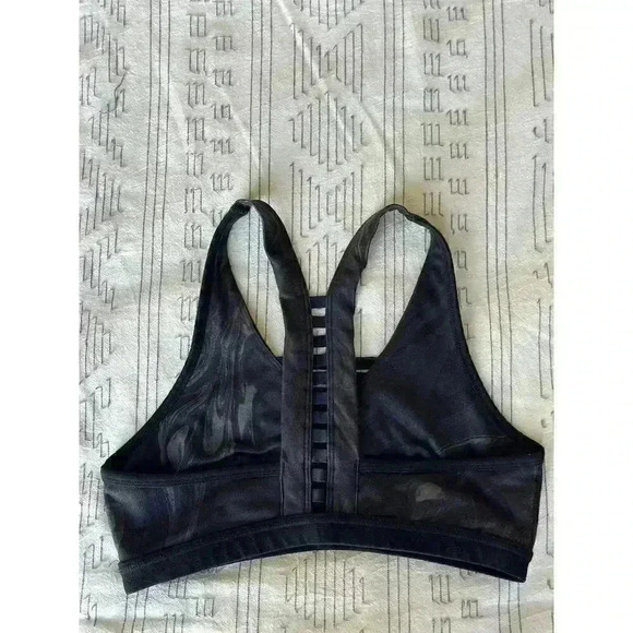 ABERCROMBIE & FITCH Sports Bra Size Small - Picture 2 of 4